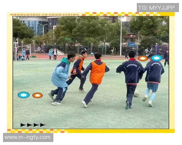 足球踢得很好展现出运动员的技术与团队合作精神的完美结合